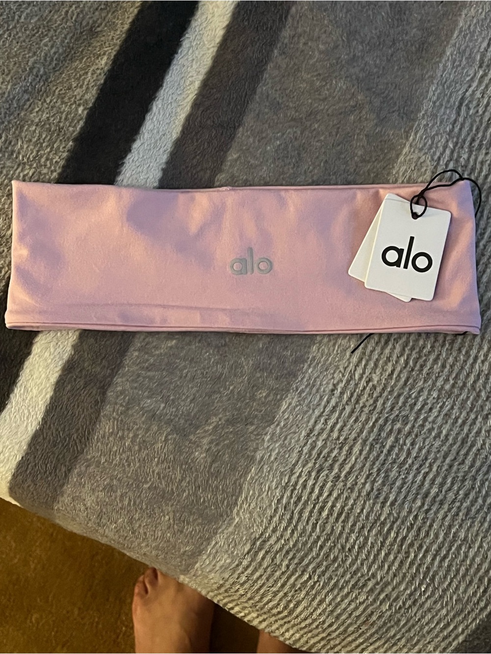 ALO Yoga Performance Conquer Headband - Pink - NWT - Picture 2 of 7